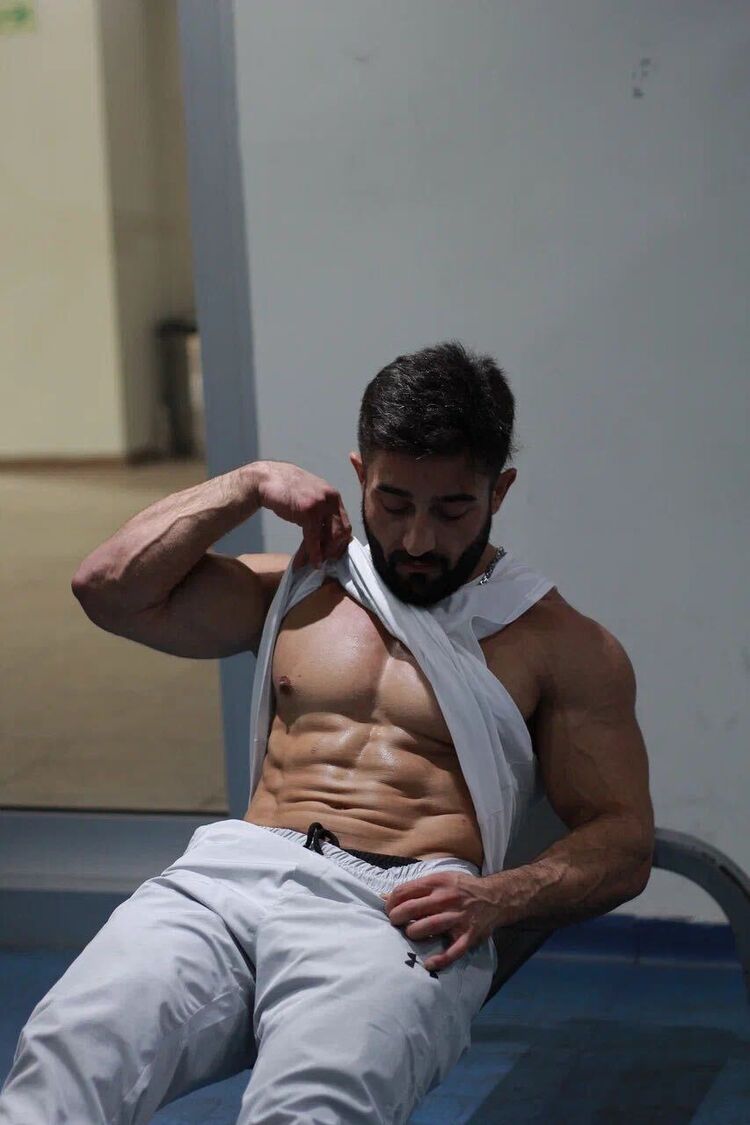  ,   Elmar, 31 ,   ,   