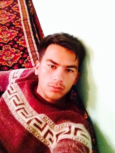  ,   Hayotbek, 32 ,   ,   , c 