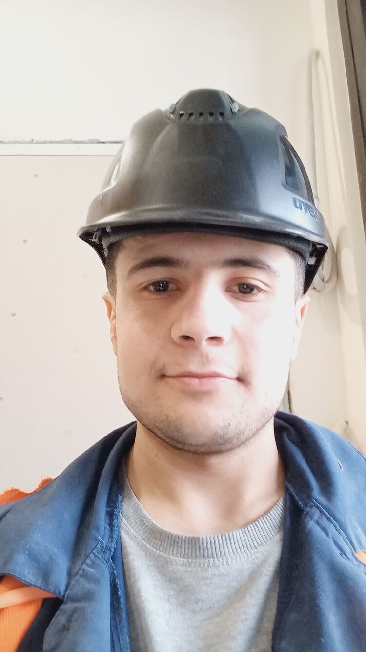  49549227  , 22 ,    