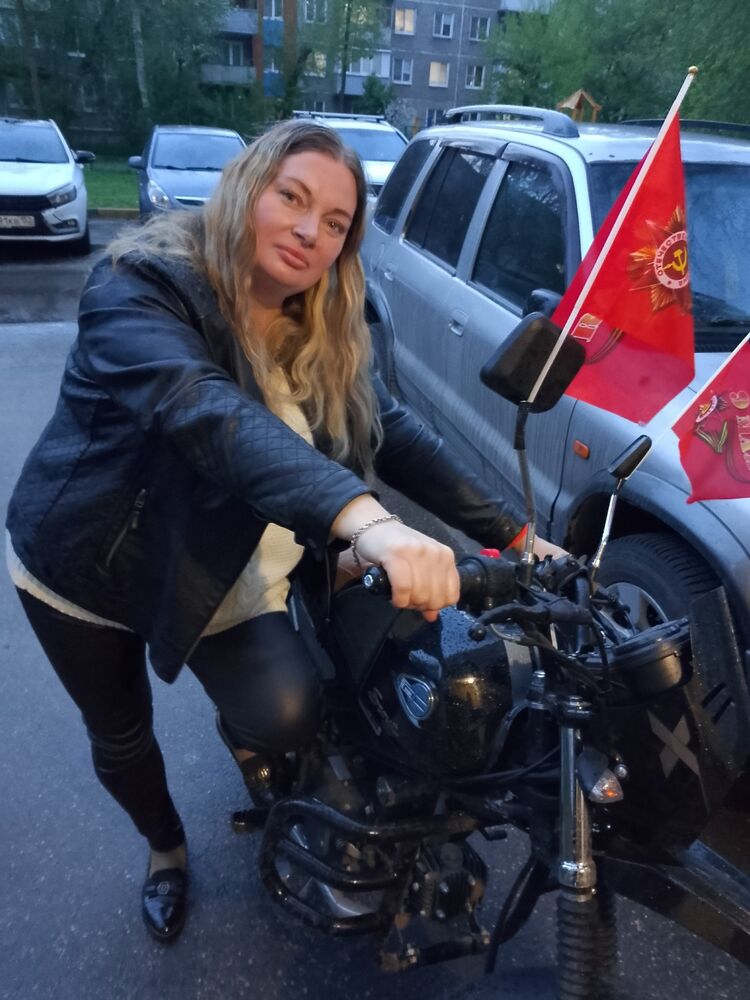  ,   Alyona, 42 ,   c 