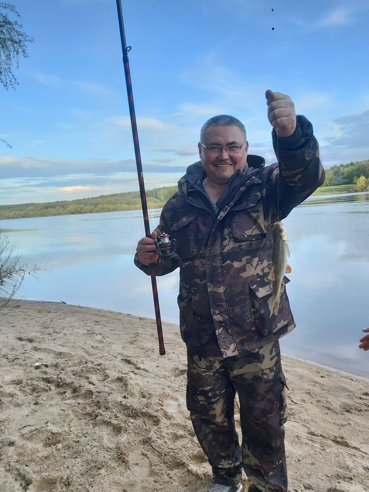  28468967  MEERBEK, 47 ,    