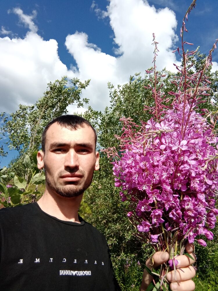  37481297  Alisher, 32 ,    