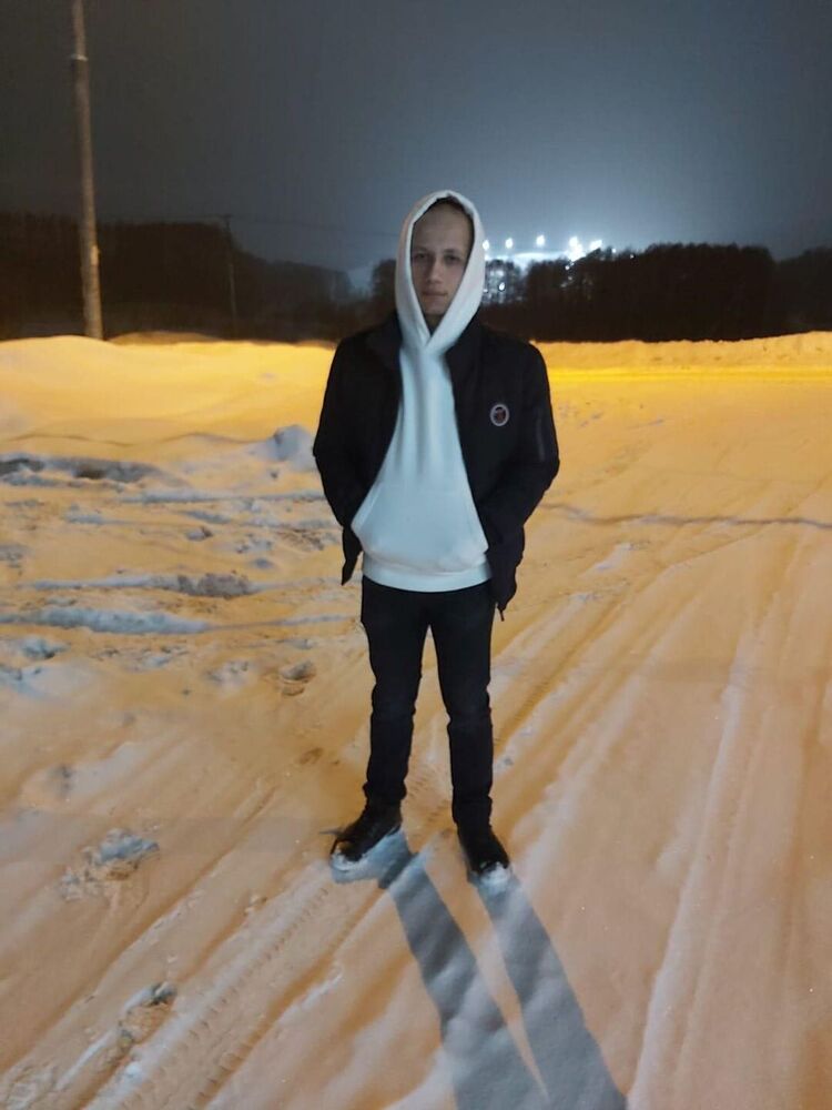 42122437  , 32 ,    