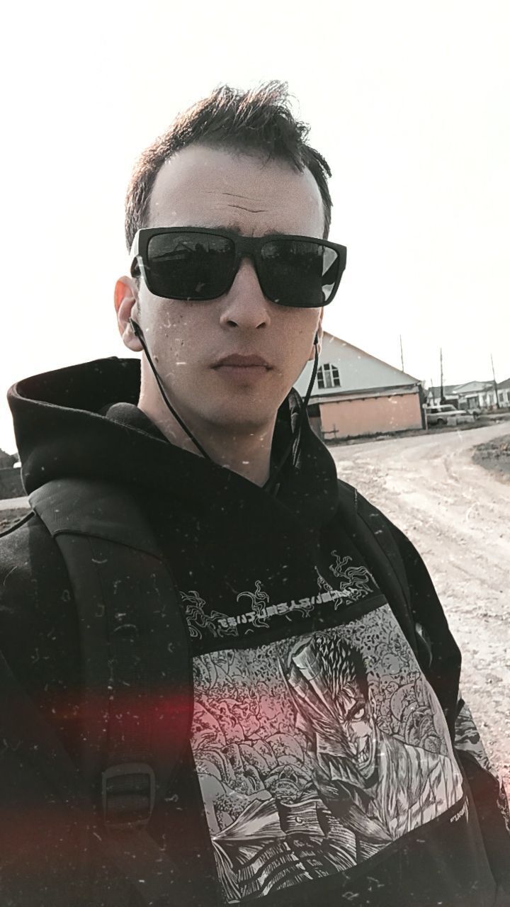  44318647  , 26 ,    