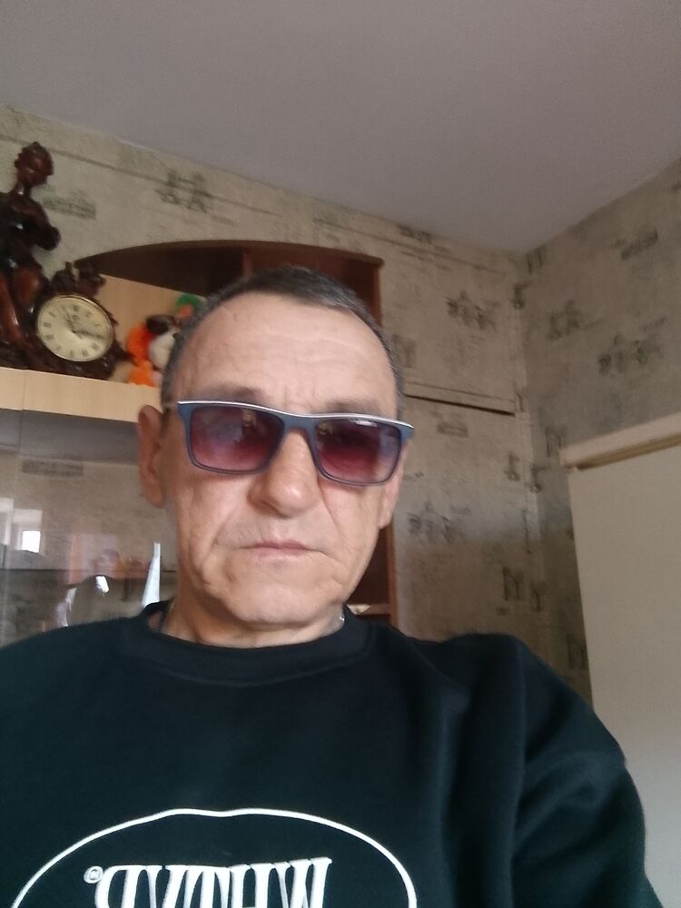  46553627  , 52 ,    
