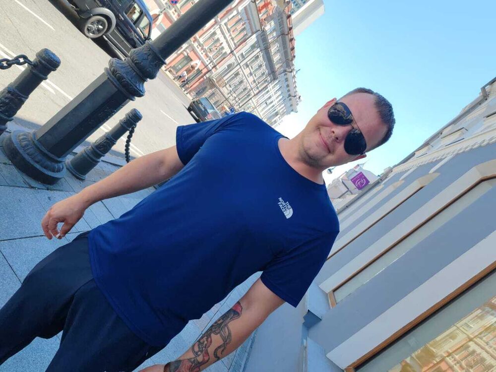  52475487  , 35 ,    --