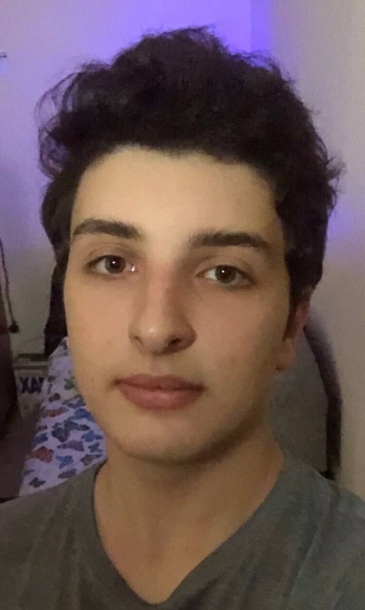  34124737  Abdulla, 21 ,    