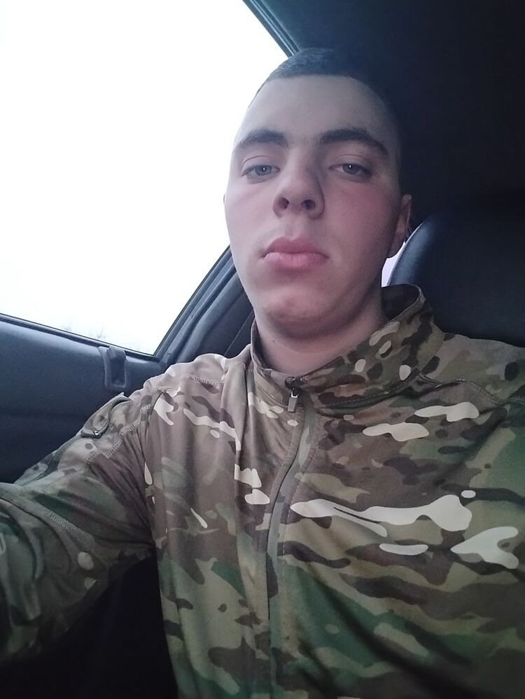  -,   Vladislav, 19 ,   ,   , c , 