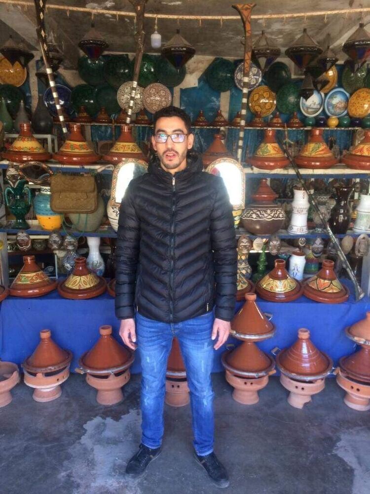  24776047  Abdo, 37 ,    
