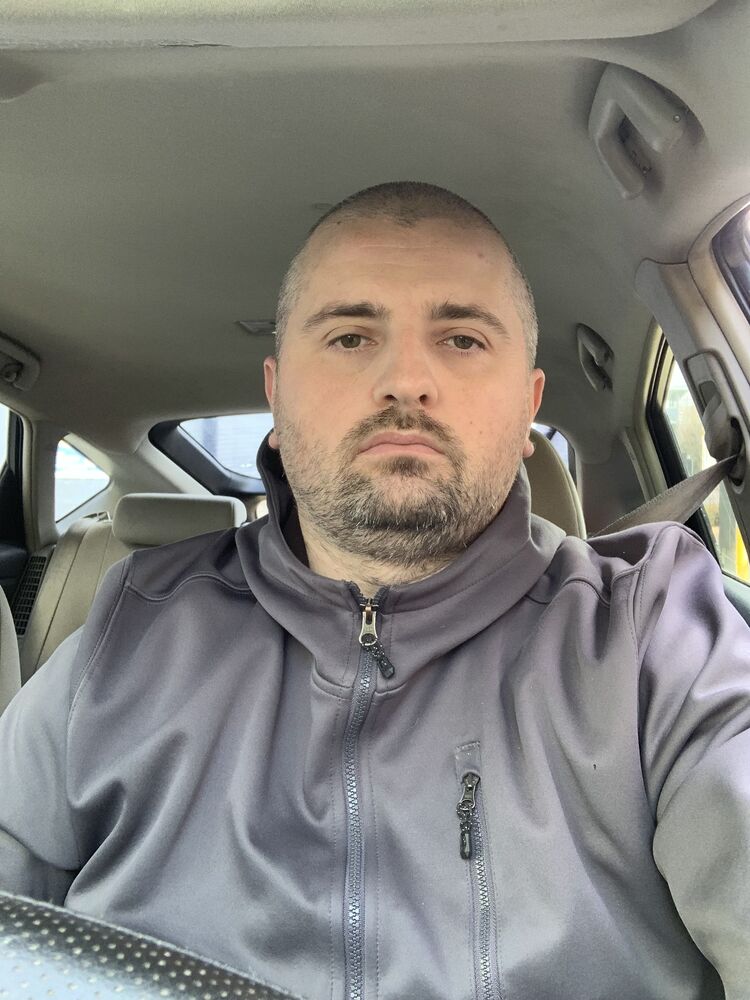  Milwaukie,   Maksym, 35 ,   ,   