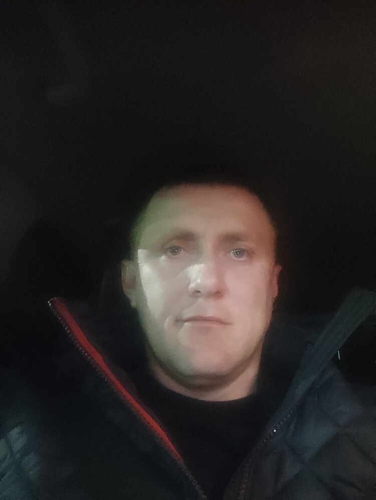  38402817  , 42 ,    