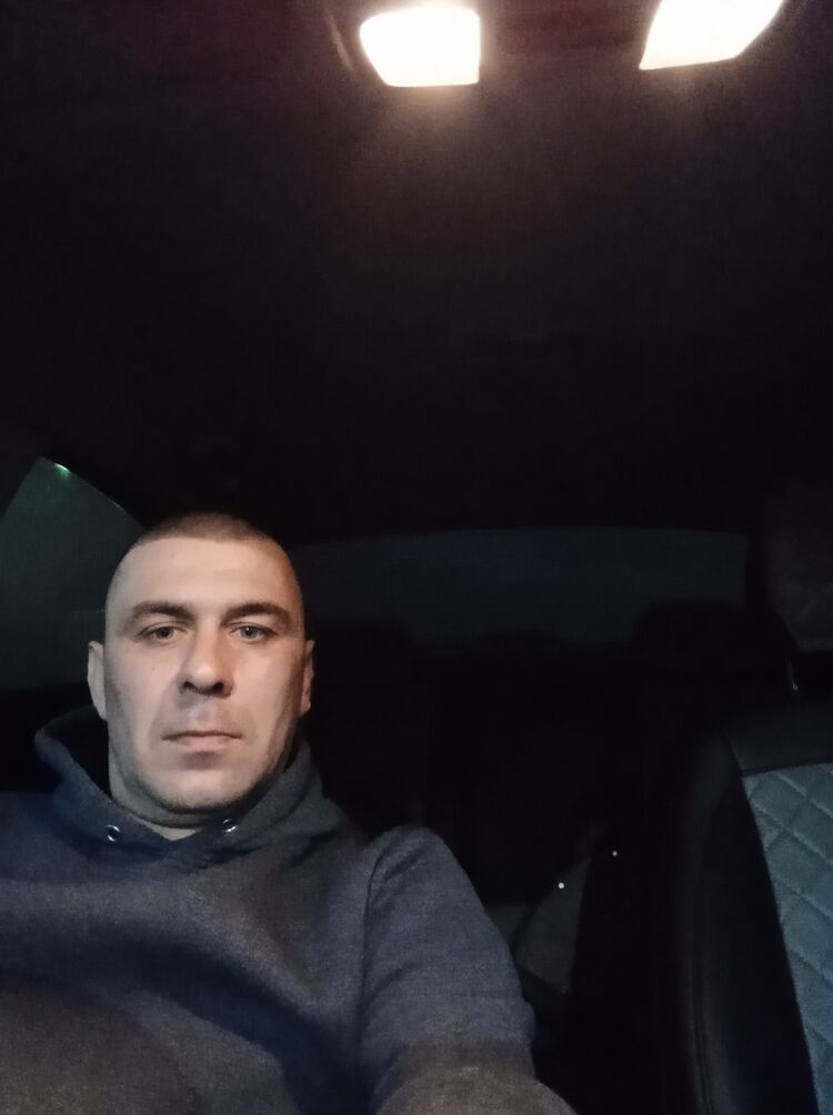  37564447  , 41 ,    