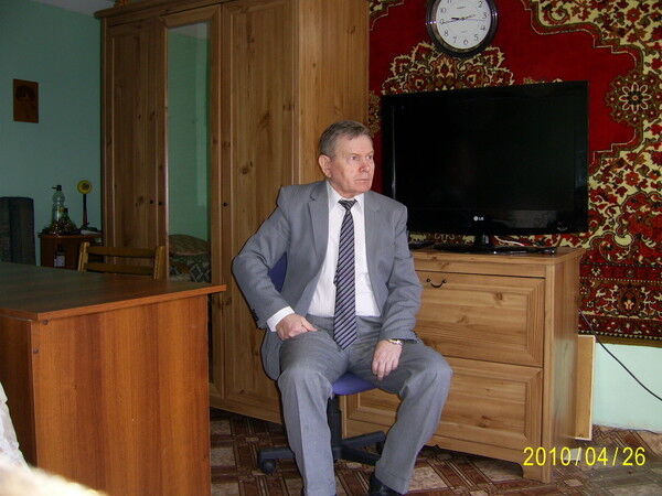  7987227  Alex, 77 ,    