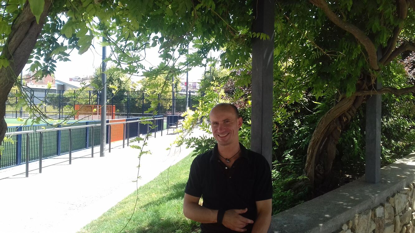  42952627  Ruslan, 45 ,    