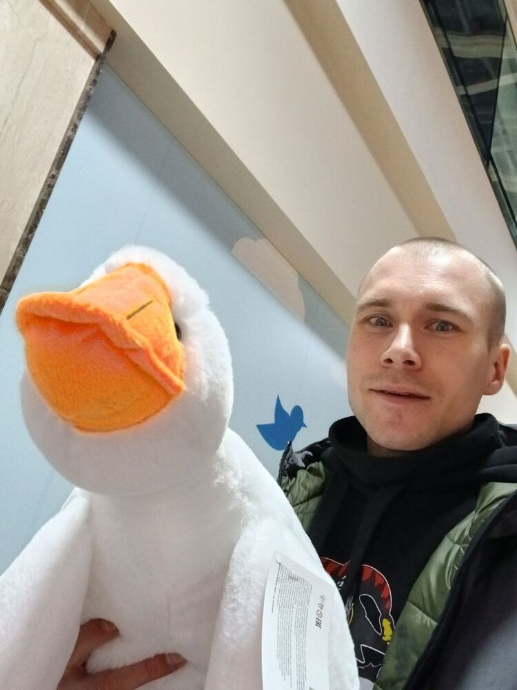  41349707  , 32 ,    -