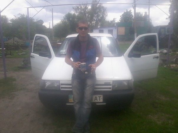  10715497  Nik, 40 ,    