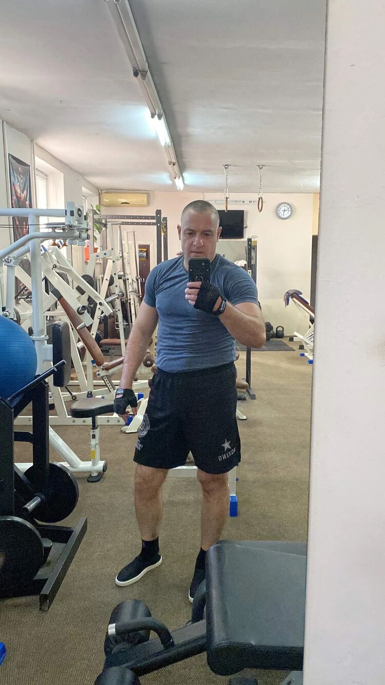  48317077  Vladimir, 45 ,    