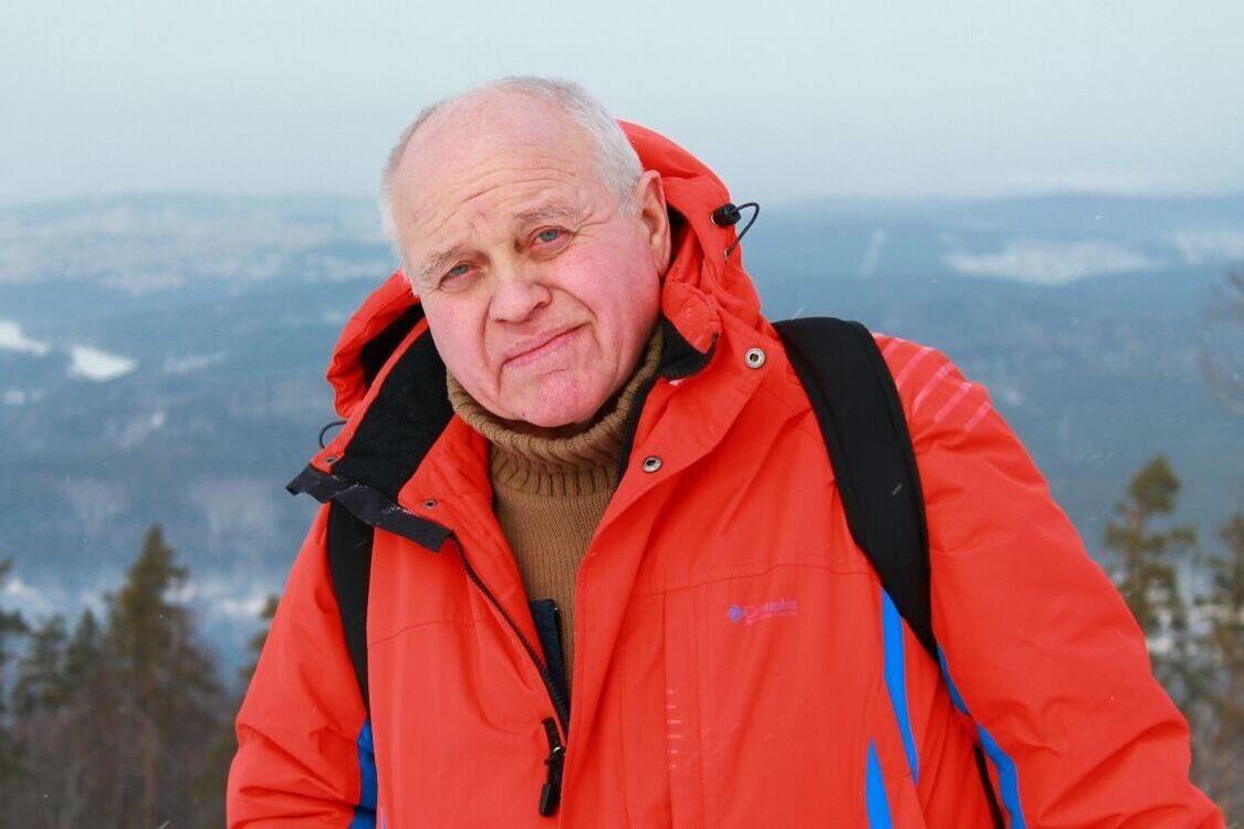  12104187  Viktor, 76 ,    