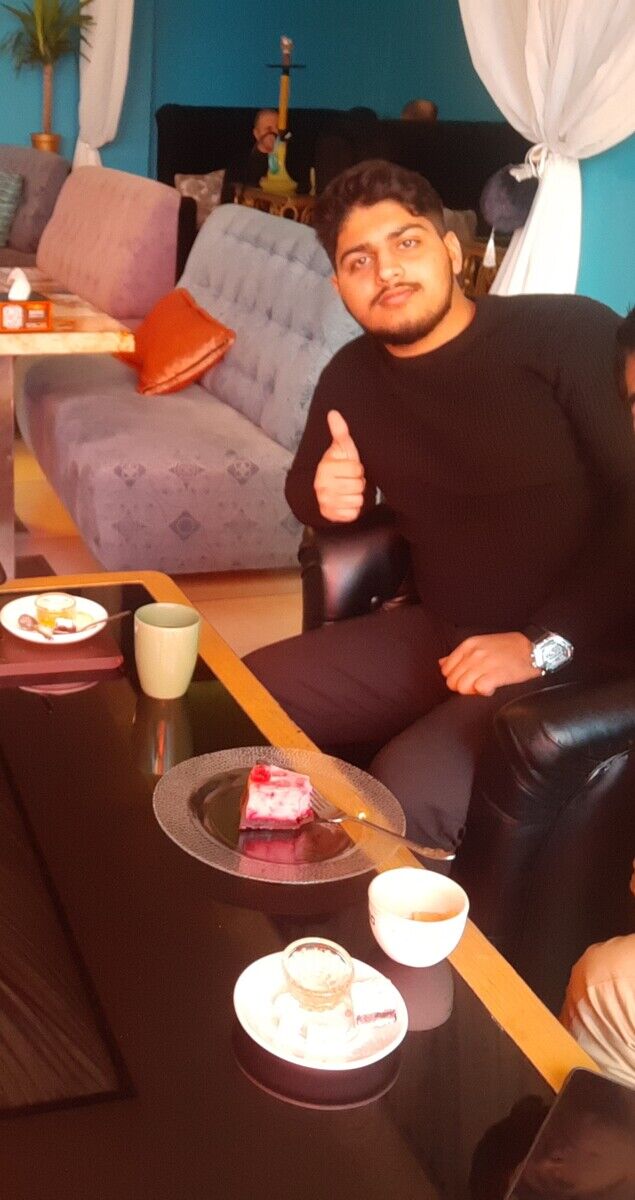  21655697  Omid, 27 ,    