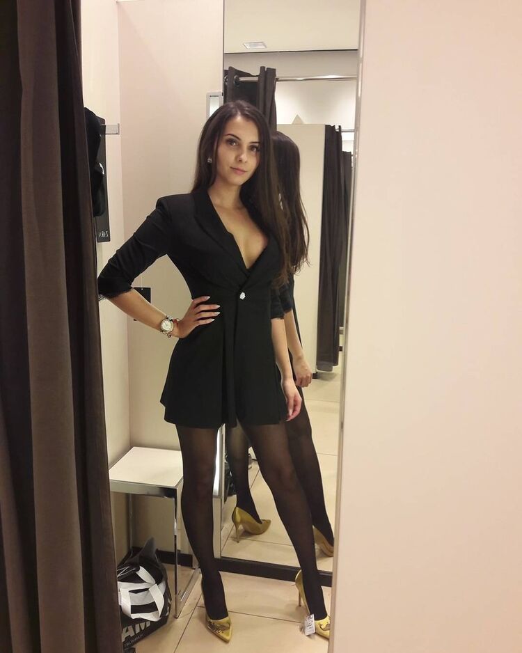  19607717  , 25 ,    -