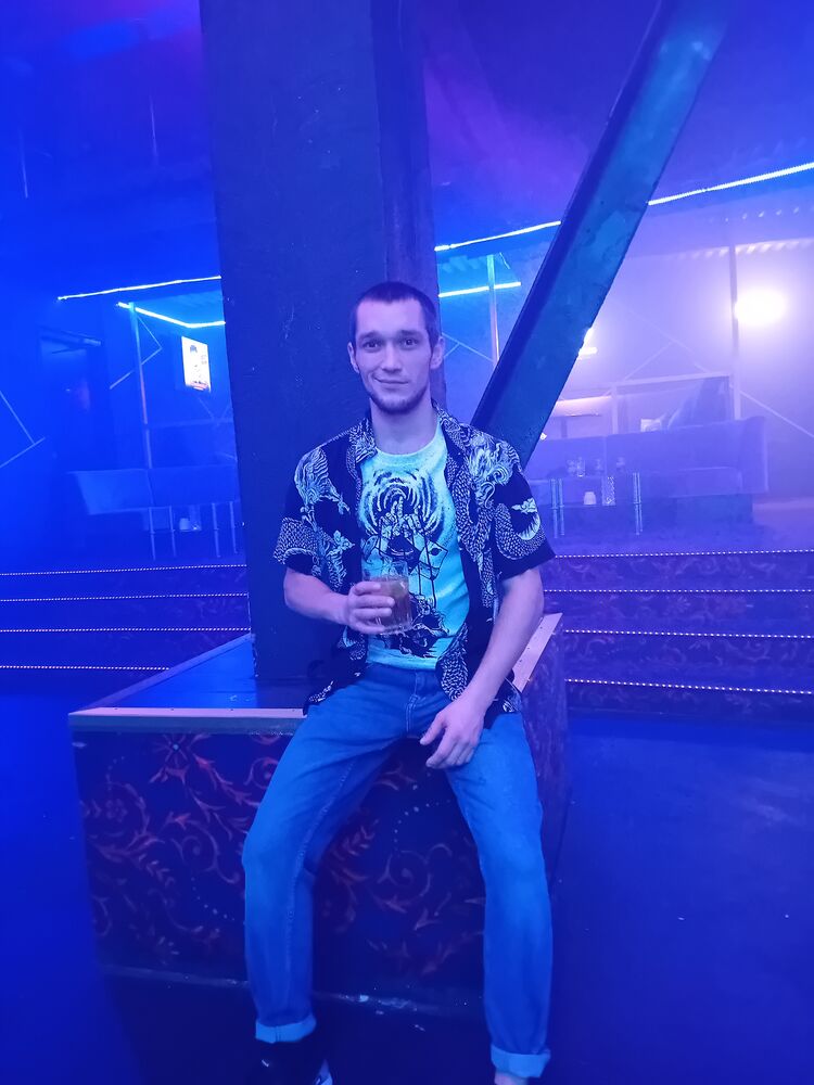  ,   Vlad, 28 ,   ,   
