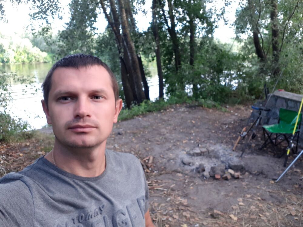 21087797  Alexander, 39 ,    