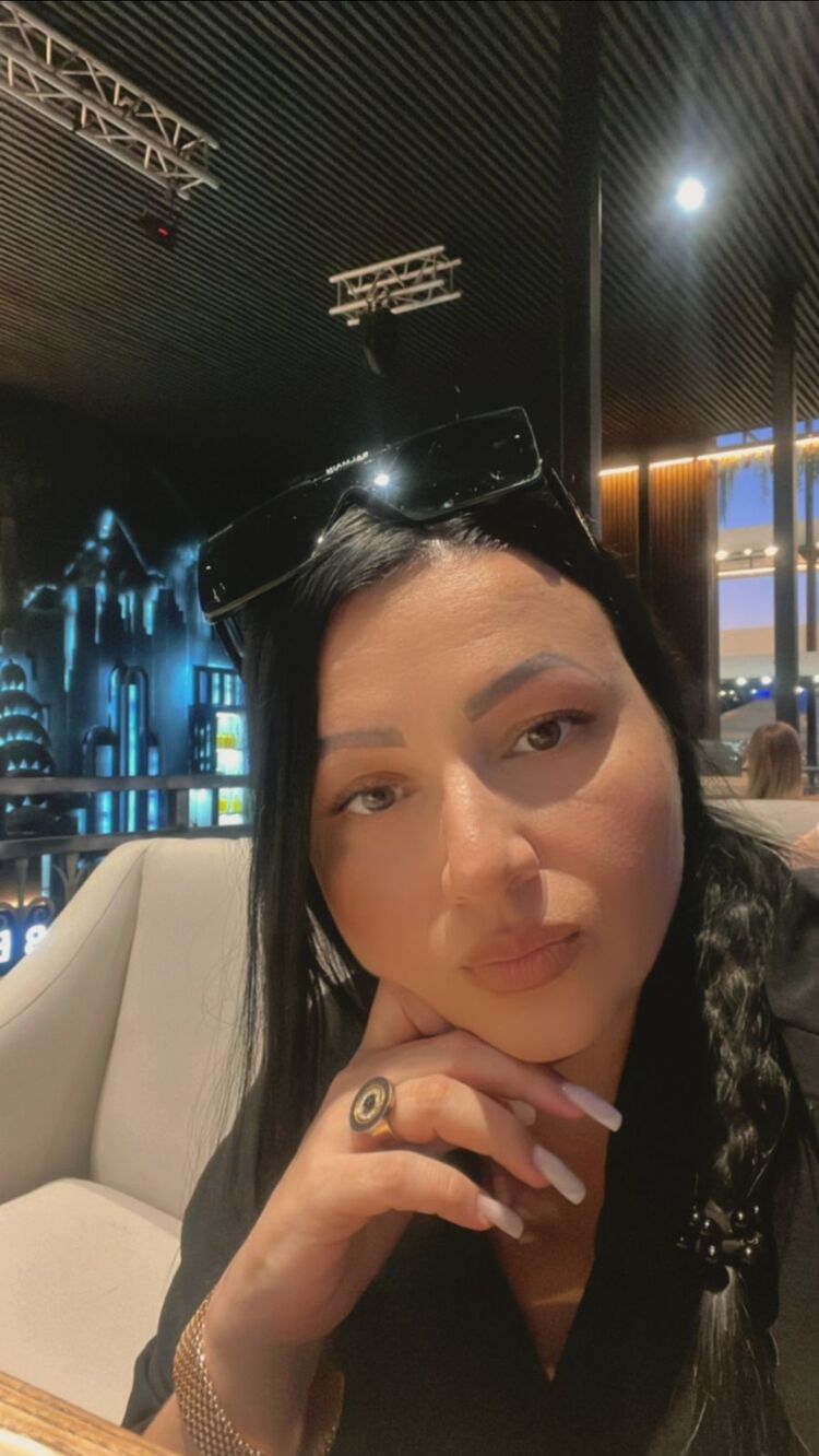  --,   , 44 ,     , c 