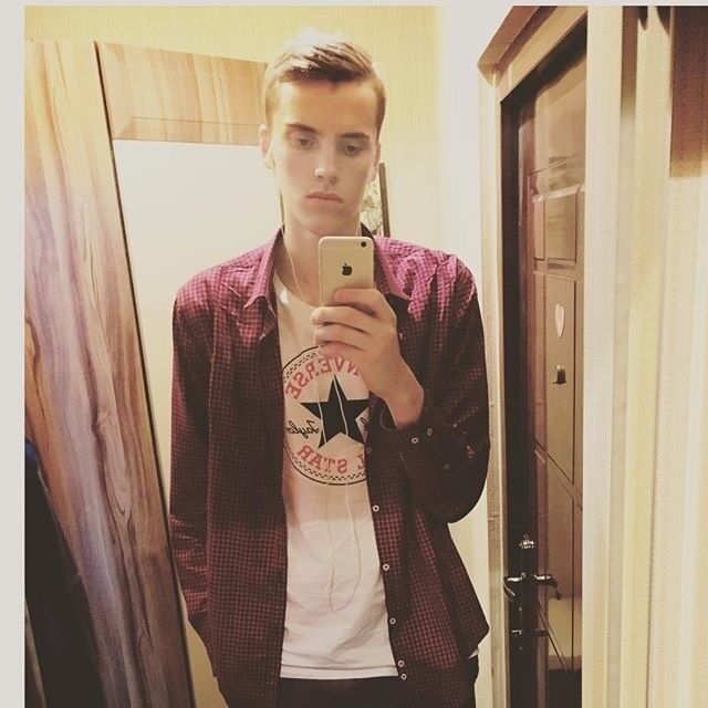  --,   Vitalik, 29 ,   