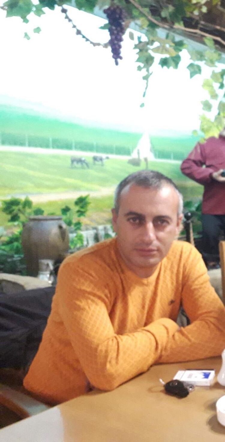  ,   Arman, 47 ,   ,   