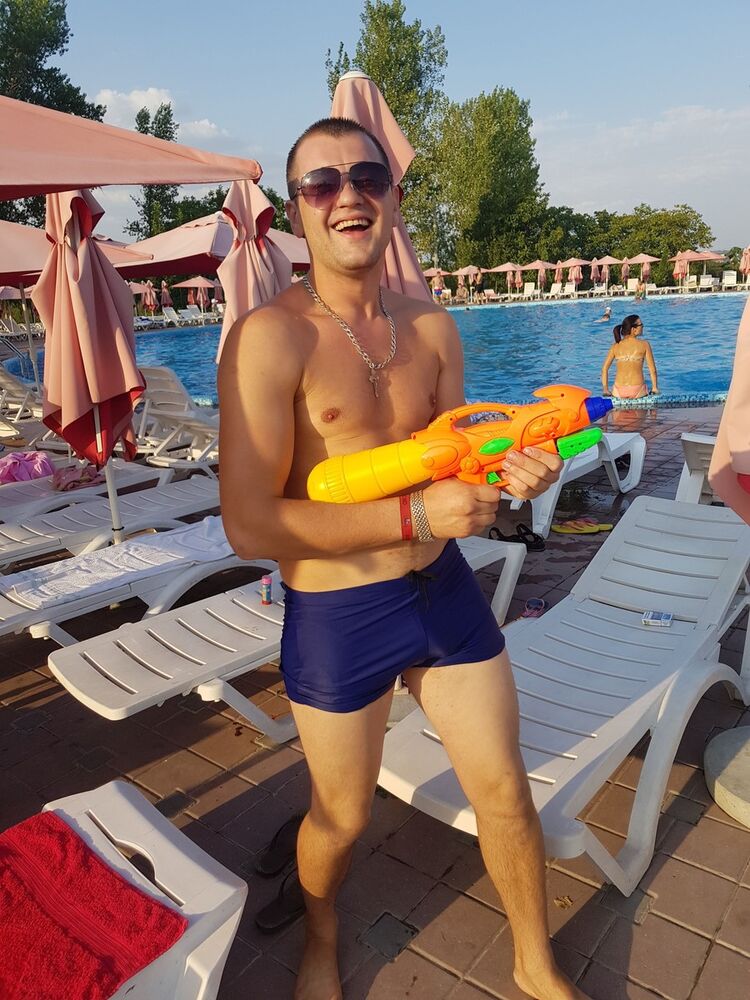  ,   Andrei, 31 ,   ,   , c 
