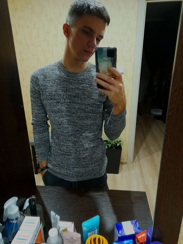  32644417  Aleksandr, 26 ,    
