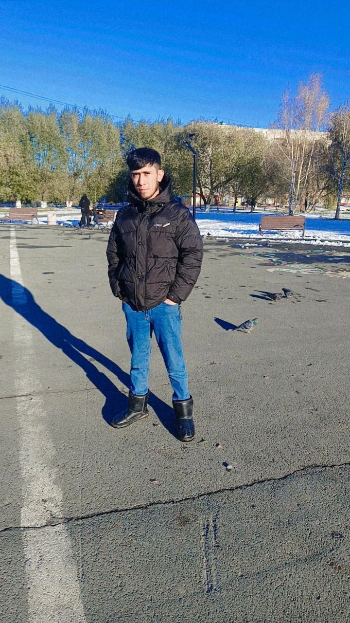  53598467  Ozodbek, 27 ,    