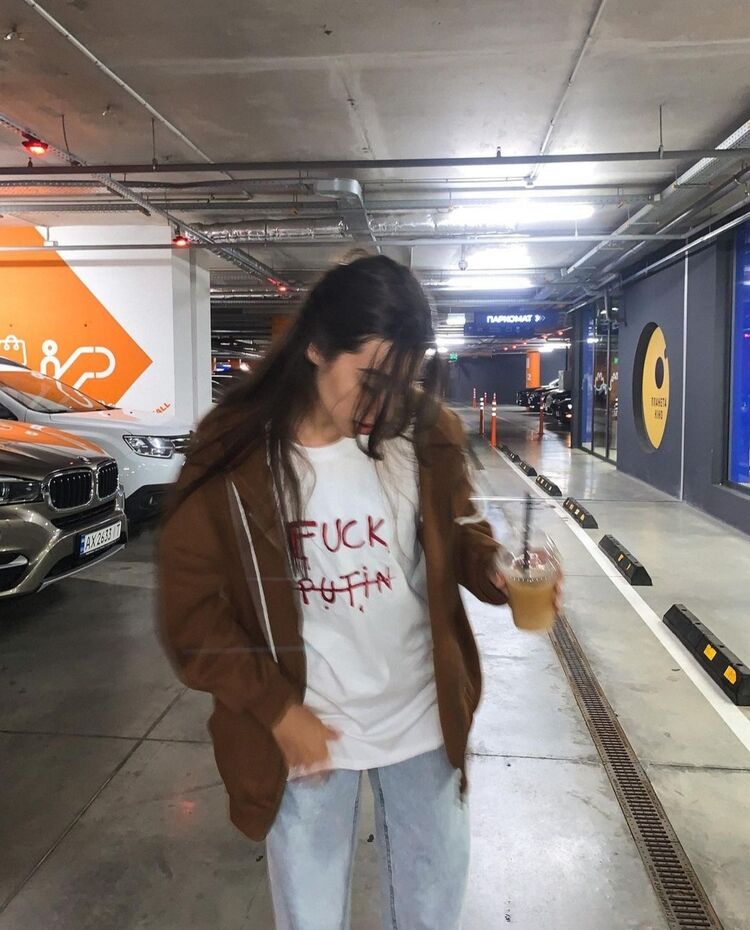  -,   , 27 ,     , c 