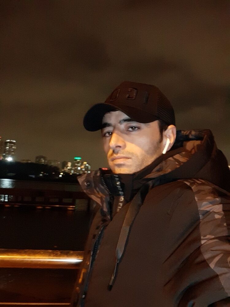  18737857  Ubayd, 36 ,    