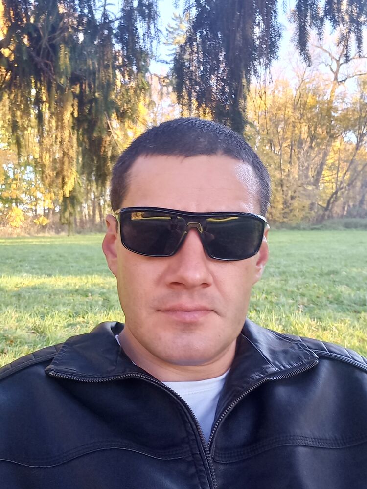  ,   Max, 41 ,   ,   
