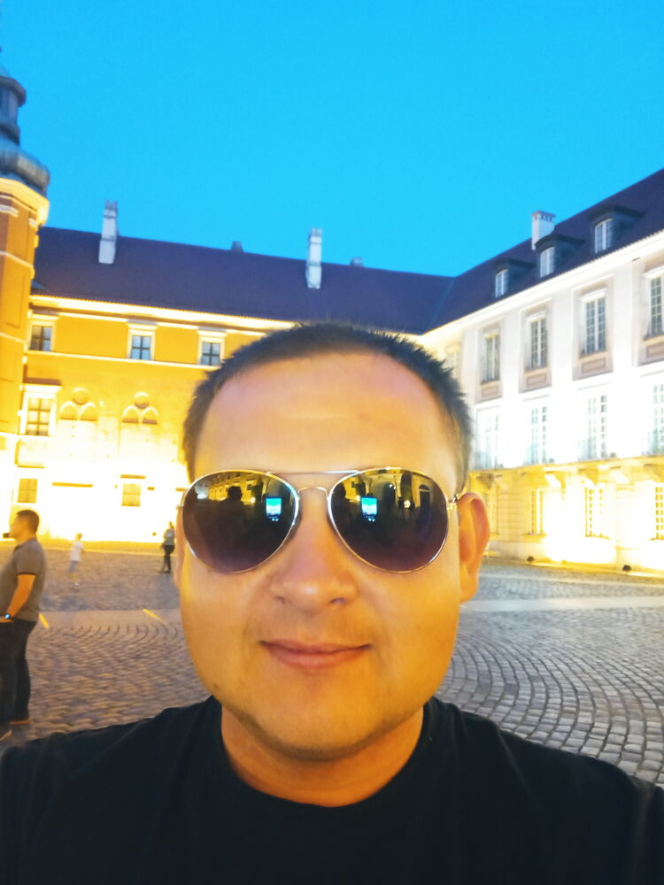  ,   Artem, 32 ,   ,   , c , 