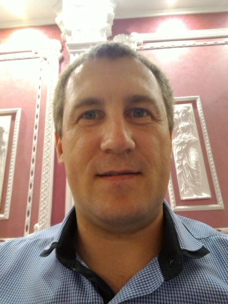  9721347  Danis, 44 ,    