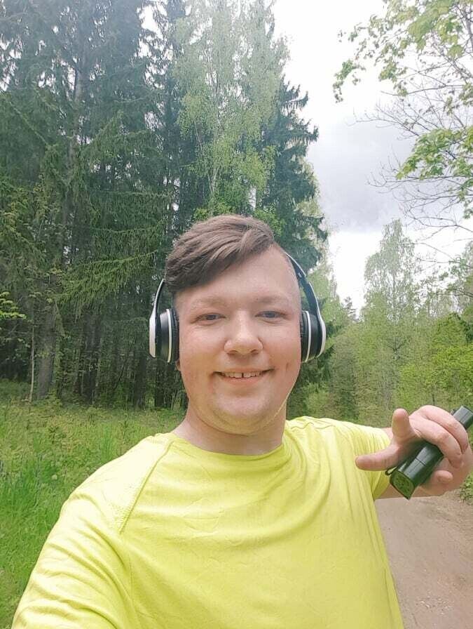  20287477  Rolandas, 23 ,    