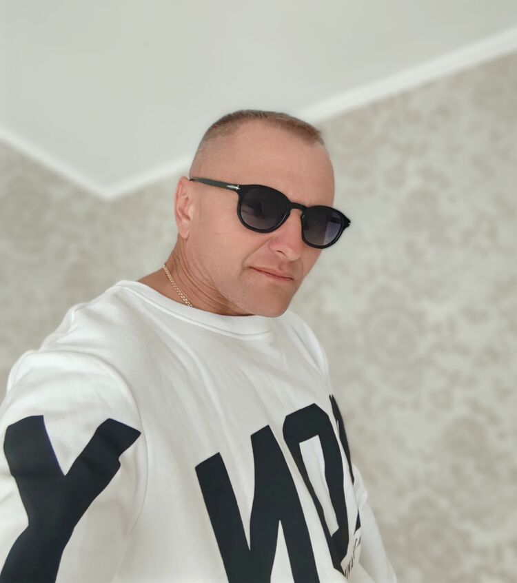  45668037  , 42 ,    