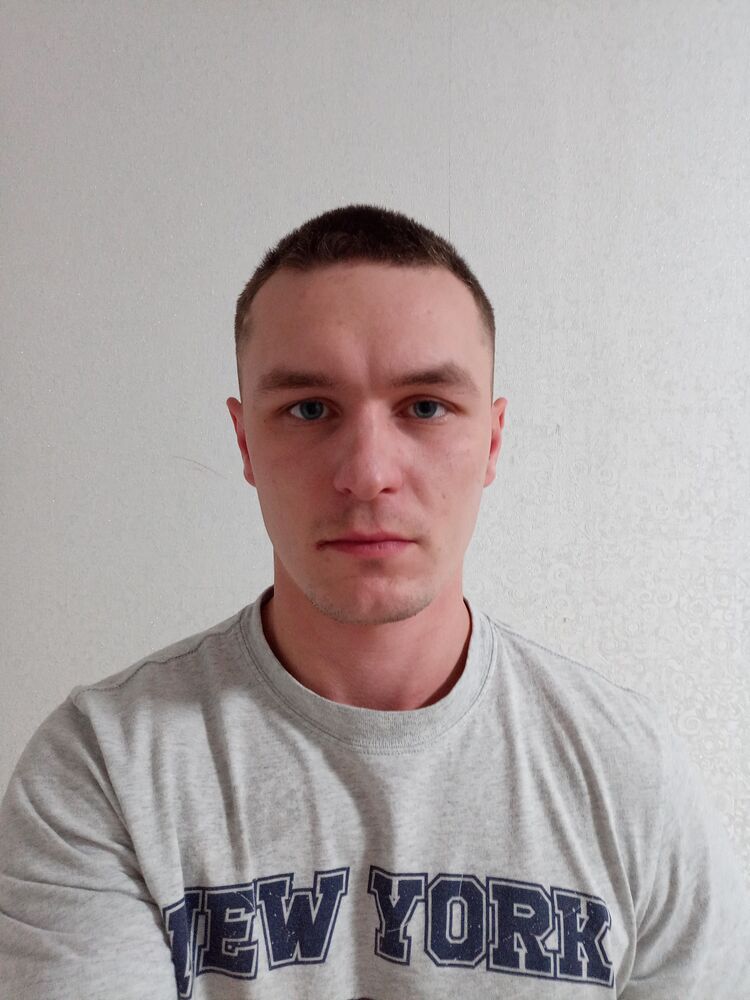  31898007  Denis, 31 ,    