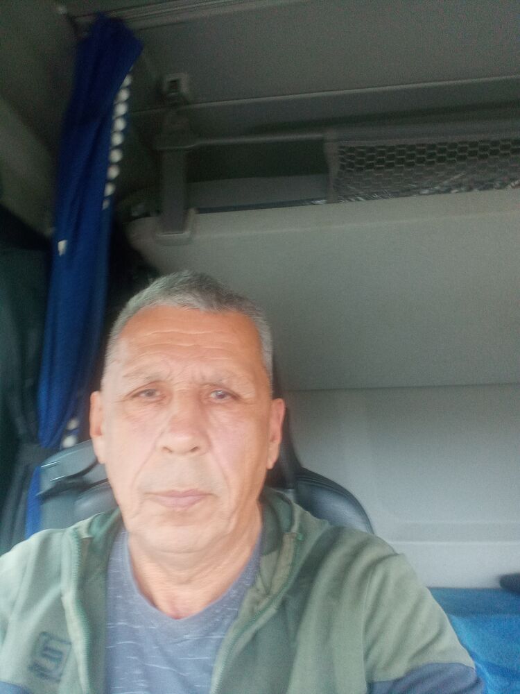  47068717  , 61 ,    
