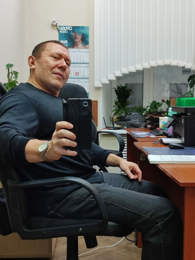  48843877  , 46 ,    