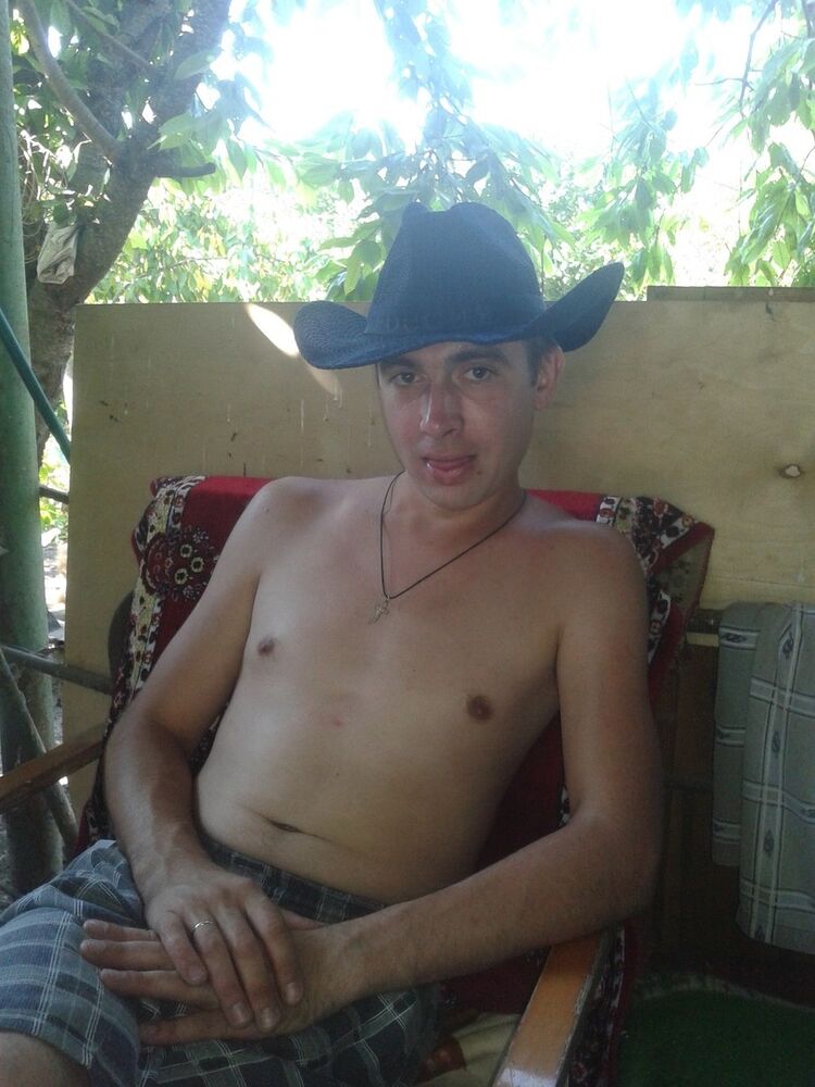  7422587  Aleks, 40 ,    
