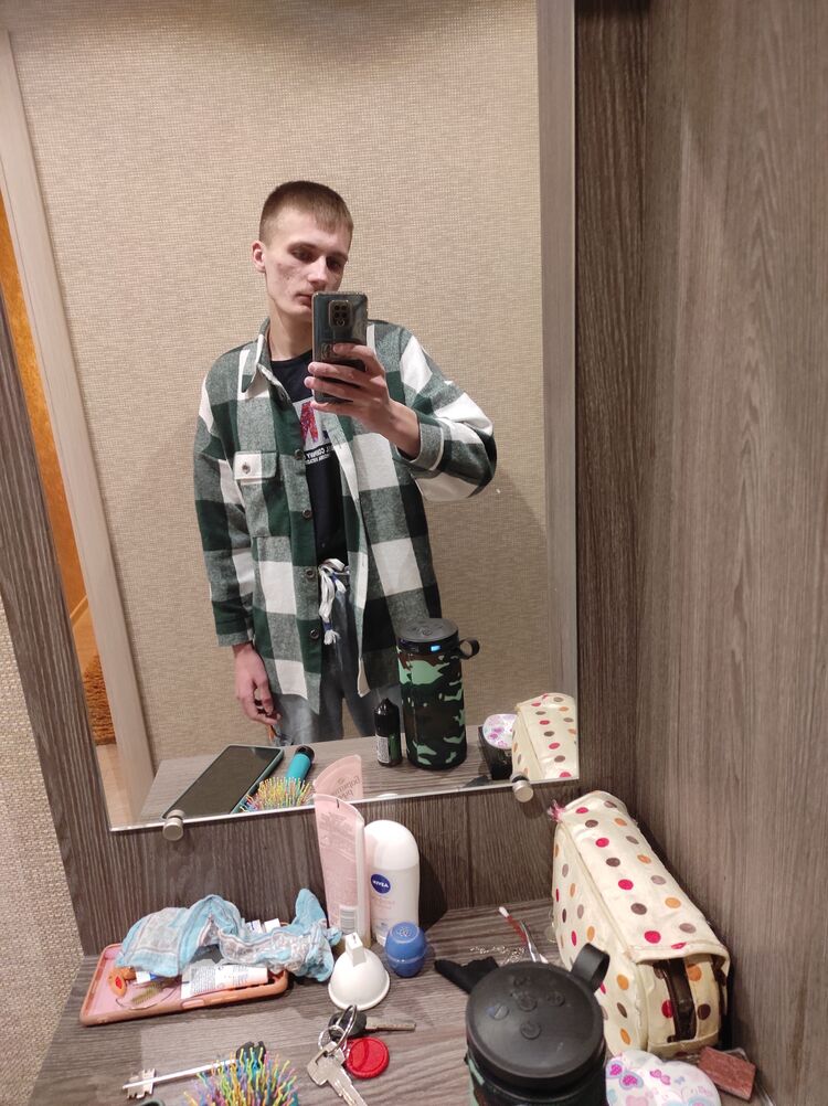  41364367  Kirill, 22 ,    