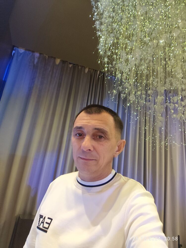  48676217  Dmitriy, 47 ,    