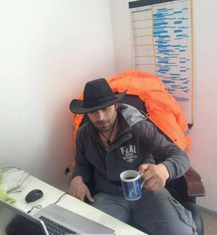  17554217  Deniz, 40 ,    