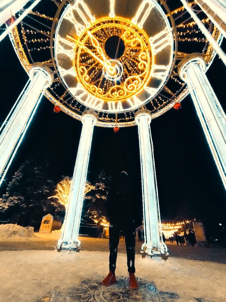  --,   Ilya, 25 ,     , c 