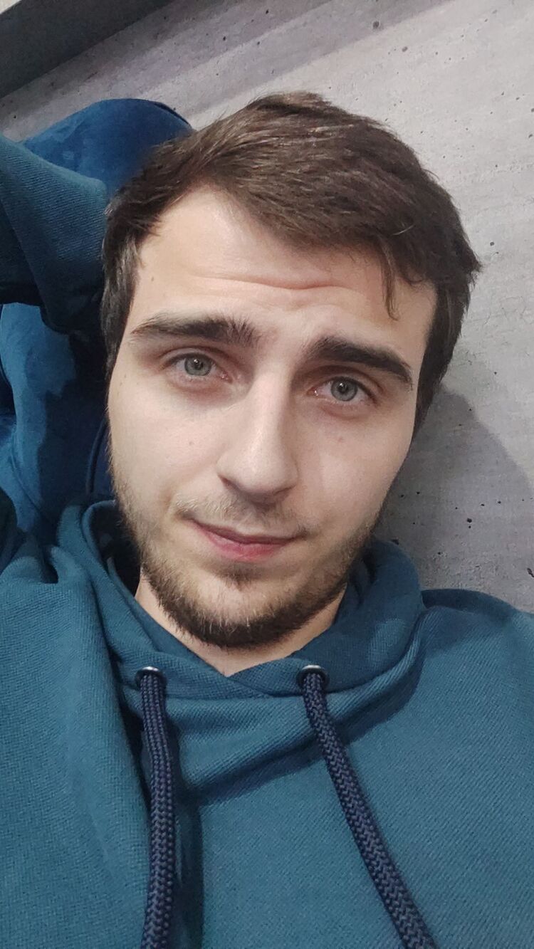  33039617  , 26 ,    -