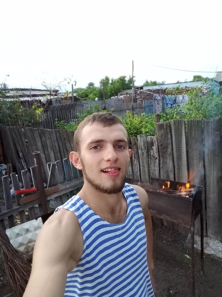  Targu Jiu,   Cristiano, 27 ,   ,   , c 