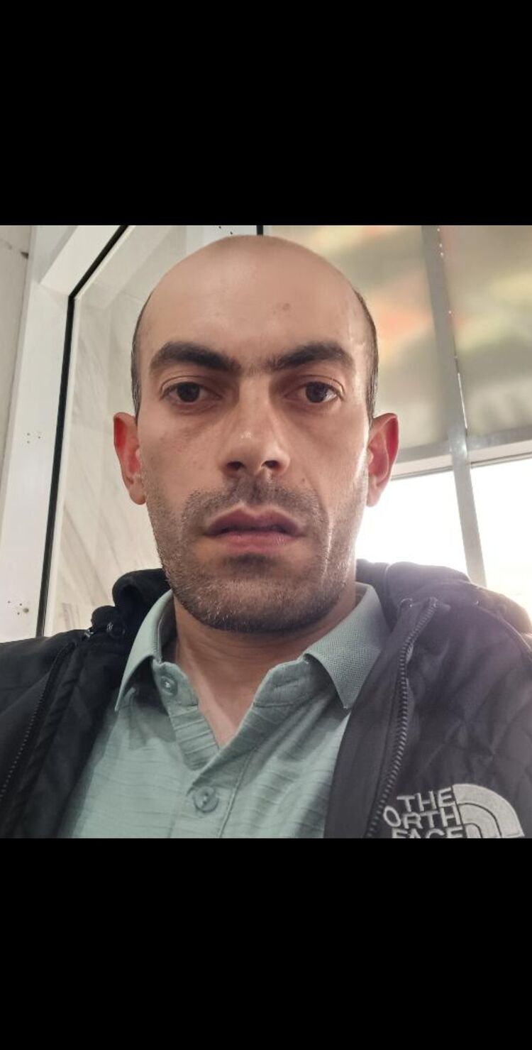  35850517  Artak, 35 ,    